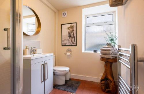 Padfield Apartment | Cosy Cottage in Heart of Glossop