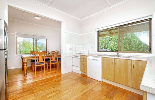 Bogee Cottage | Cosy Cottage in the Capertee Valley on 100 acresn