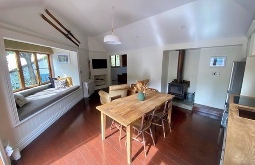 Arrowtown Cottage | Cosy cottage in the centre of historic Arrowtown