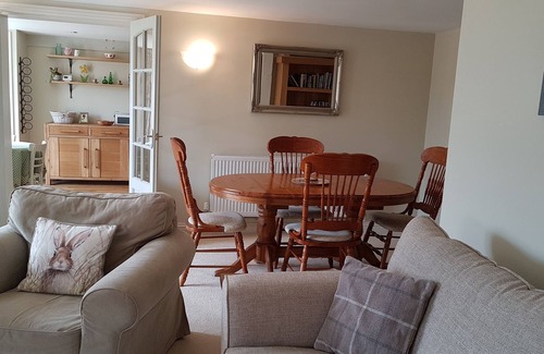 Trowbridge Cottage | Cosy Cottage in Wiltshire