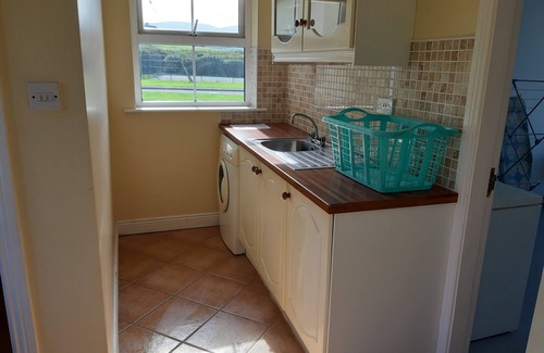 Waterville Cottage | Cosy cottage near village beach Links and Hogs Head Golf Courses