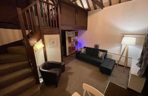Forest of Dean Apartment | Cosy Cottage next to Farmers Arms Country pub.