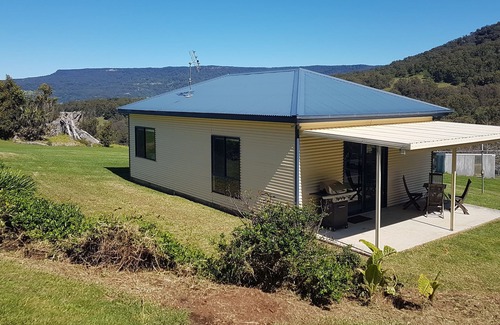 Curramore Cottage | Cosy Cottage on Rainforest acreage with Waterfall