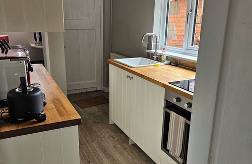 Chester House | Cosy Cottage Retreat Next to Famous White Horse!