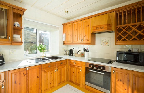 Glanton Cottage | Cosy cottage with delightful private garden and summerhouse.