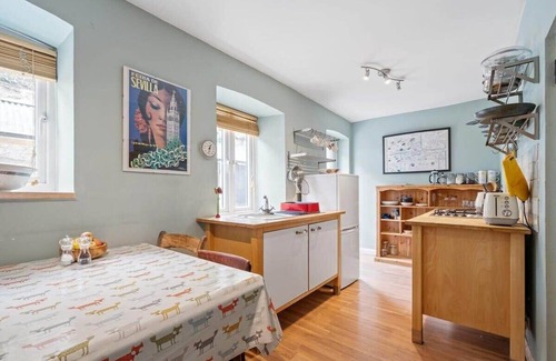 Plymouth Cottage | Cosy Cottage with Garden, Plymouth