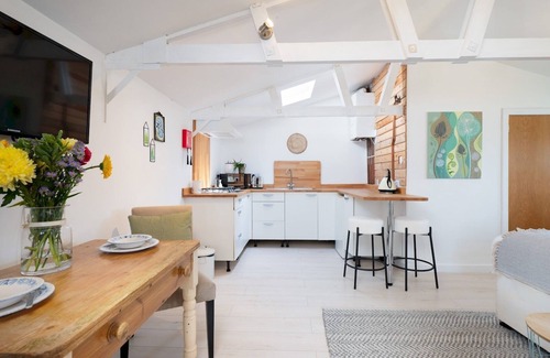 Stanton Saint John House | Cosy Countryside Cabin I Pass The Keys
