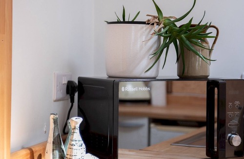 Stanton Saint John House | Cosy Countryside Cabin I Pass The Keys