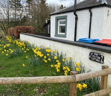 Beattock House | Cosy country cottage in rural location