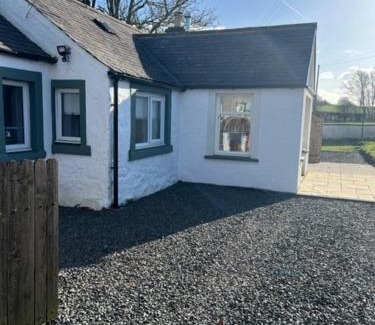 Beattock House | Cosy country cottage in rural location