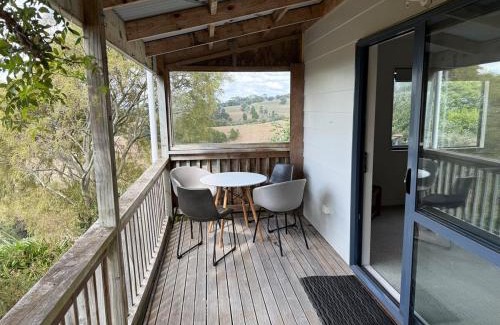 Te Pahu House | Cosy Country Private Cottage with views