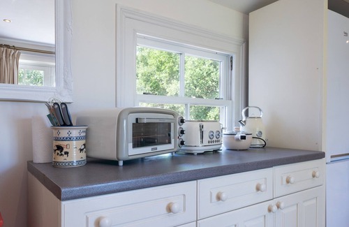 Watlington House | Cosy Countryside Annexe I Pass The Keys