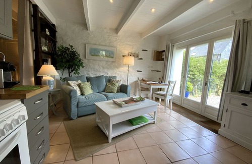 Sizun Cottage | Cosy couples' studio gîte in the heart of the Monts D'Arrée with heated pool