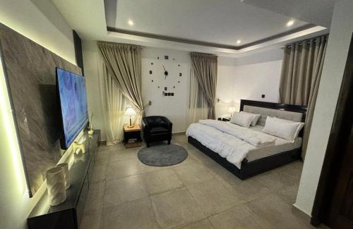 Aburi House | Cosy Crest Apartments