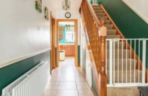 Dublin House | Cosy double room with king size bed in Kilnamanagh Dublin 24