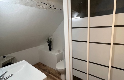 Bourgogne Apartment | Cosy downtown studio near the Cathedral
