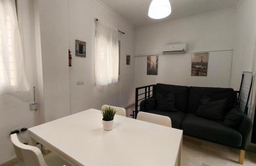 La Trinidad Apartment | Cosy duplex flat in the heart of Malaga