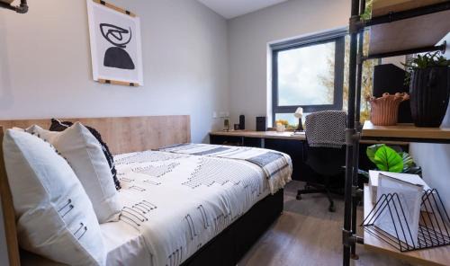 Sheffield Apartment | Cosy Ensuite Bedrooms at Electric Press near Sheffield City Centre