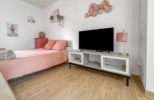 Tours Apartment | Cosy et calme, lit double, proche transports