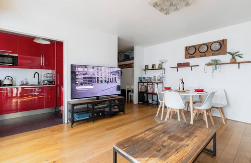 Epinettes Apartment | Cosy Family Apt - 6 People/2BR - Parking - A/C