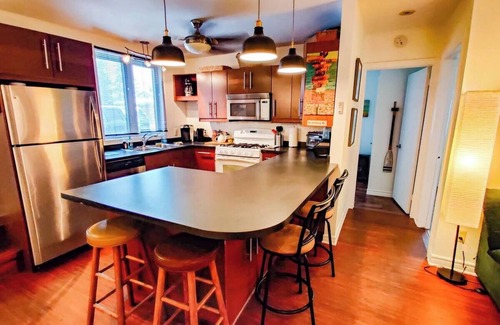 Crystal Beach Cottage | Cosy Family Cottage 30 Steps from the Beach