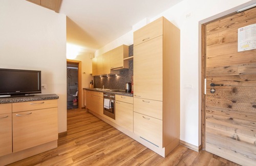 Collepietra Apartment | Cosy Family Holiday Apartment "Sonnleiten der kleinen Bären 9"