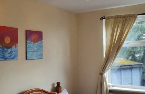 Tunstall Bed & Breakfast | Cosy Family House, close to amenities and city centre