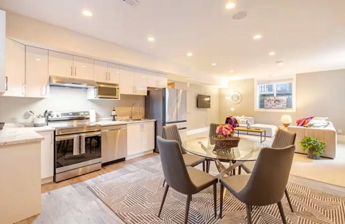 White Rock Apartment | Cosy family stay at East Beach in Whiterock