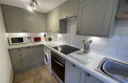 Cambridge Cottage | Cosy farm cottage in charming peaceful village