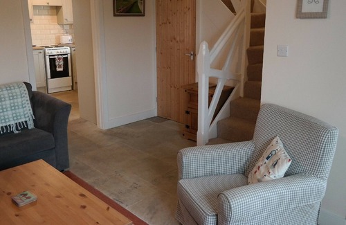 Woodhorn Cottage | Cosy Farm Cottage with Easy Beach Access