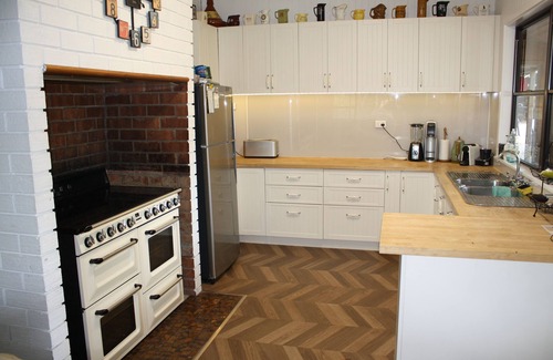 Foster Other | Cosy farmhouse amongst rolling hills only 30 minutes to beach and Wilsons' Prom