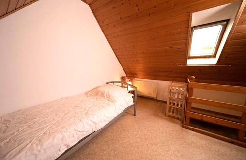 Juechen Apartment | Cosy farmhouse apartment near the Düsseldorf exhibition centre