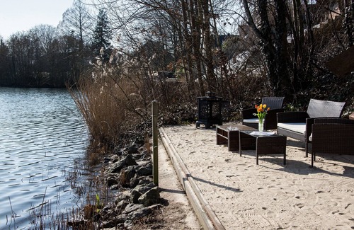 Debstedt Apartment | Cosy flat by the lake