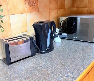 Arcadia Apartment | Cosy flat with garden near Loftus & embassies