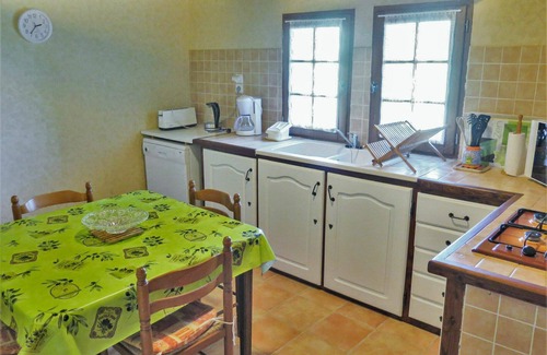 Dondas Villa | Cosy apartment in villa for 4 guests with pool, TV and terrace