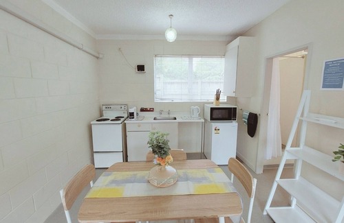 Claudelands Apartment | Cosy Ground-Floor 2-Bed Apartment in Claudelands