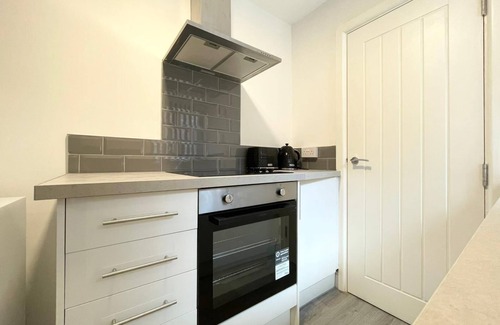 Birkenhead House | Cosy Group house in Birkenhead