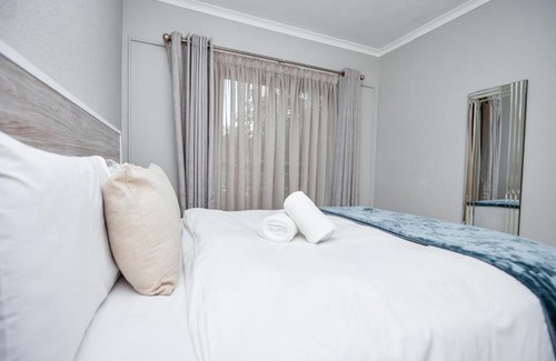 Hatfield Apartment | Cosy Hatfield Apartment