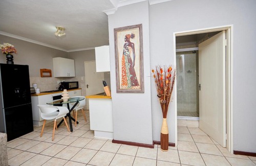 Hatfield Apartment | Cosy Hatfield Apartment