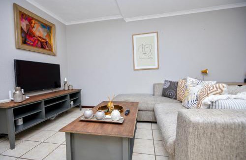 Hatfield Apartment | Cosy Hatfield Apartment