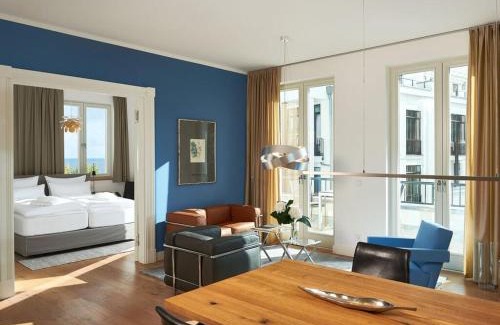 Sellin House | Cosy holiday home with balcony