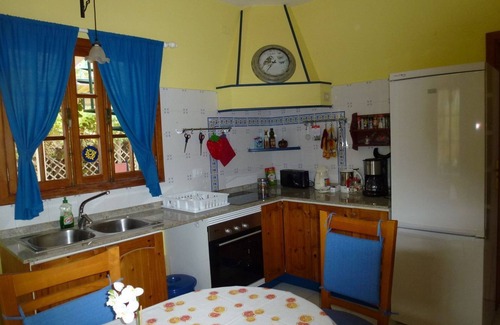 El Paso House | Cosy holiday home in a beautiful garden - west side - central - quiet