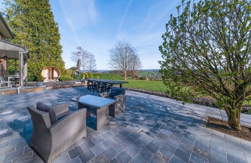 Polleur House | Cosy Holiday Home in Polleur with Pool and Sauna