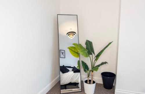 Tokyngton House | Cosy Home By Wembley Stadium