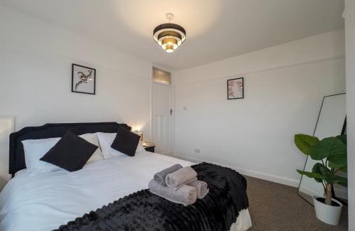 Tokyngton House | Cosy Home By Wembley Stadium