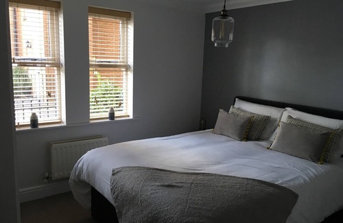 Swindon Apartment | Cosy home from home in the heart of Old Town Swindon