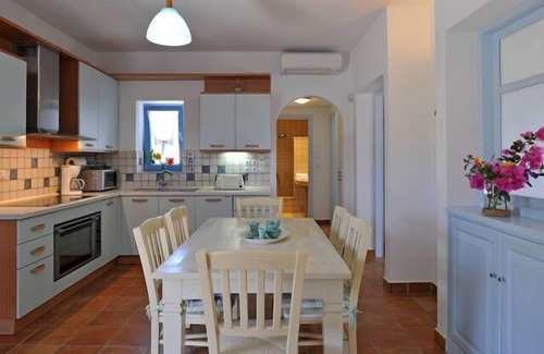Naousa House | Cosy House #1- Cycladic Elegance - Sea View - Strategic Location