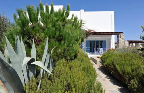 Naousa House | Cosy House #1- Cycladic Elegance - Sea View - Strategic Location