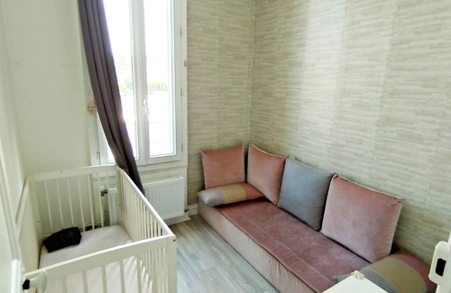 Abbesses House | Cosy house between Paris and Disneyland