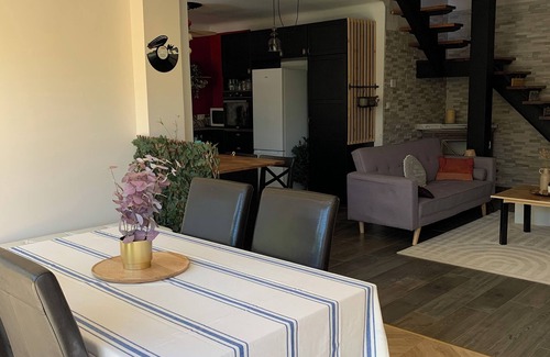 Le Pontet House | Cosy house in peaceful setting 10 minutes from Avignon